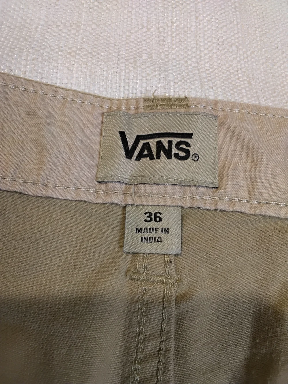 Vans Men's Tan Flat Front Shorts Sz 36.